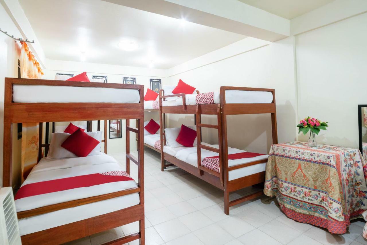 Conrado'S Apartelle Paranaque City Zewnętrze zdjęcie