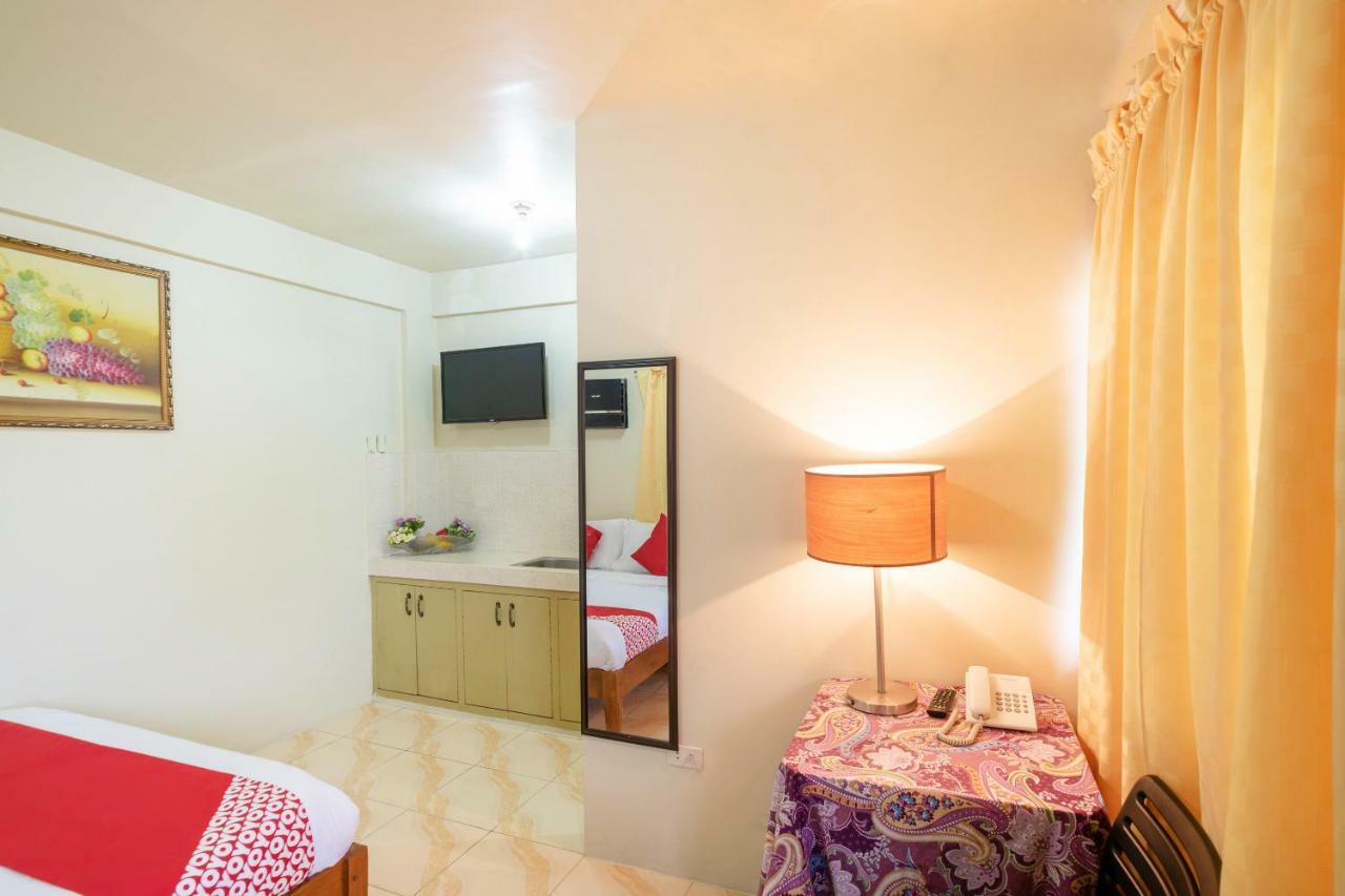 Conrado'S Apartelle Paranaque City Zewnętrze zdjęcie